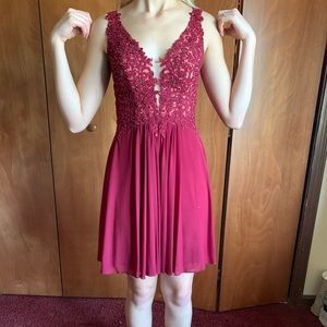 Faviana size 4 homecoming-formal dress